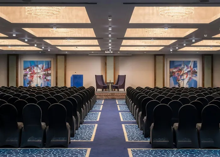 Renaissance London Heathrow Hotel